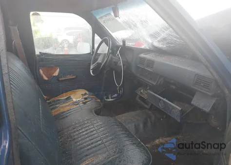 1986 Toyota Pickup 1/2 Ton Rn50 z USA, uszkodzony, nr VIN JT4RN50R7G0183881